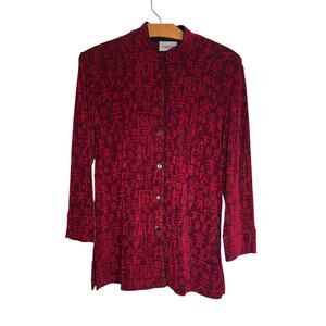 Vintage Y2K Chico's Travelers Red Chinese Characters Print Button Up Top Blouse